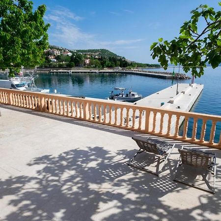 Apartmani Suzana Klenovica Exteriör bild