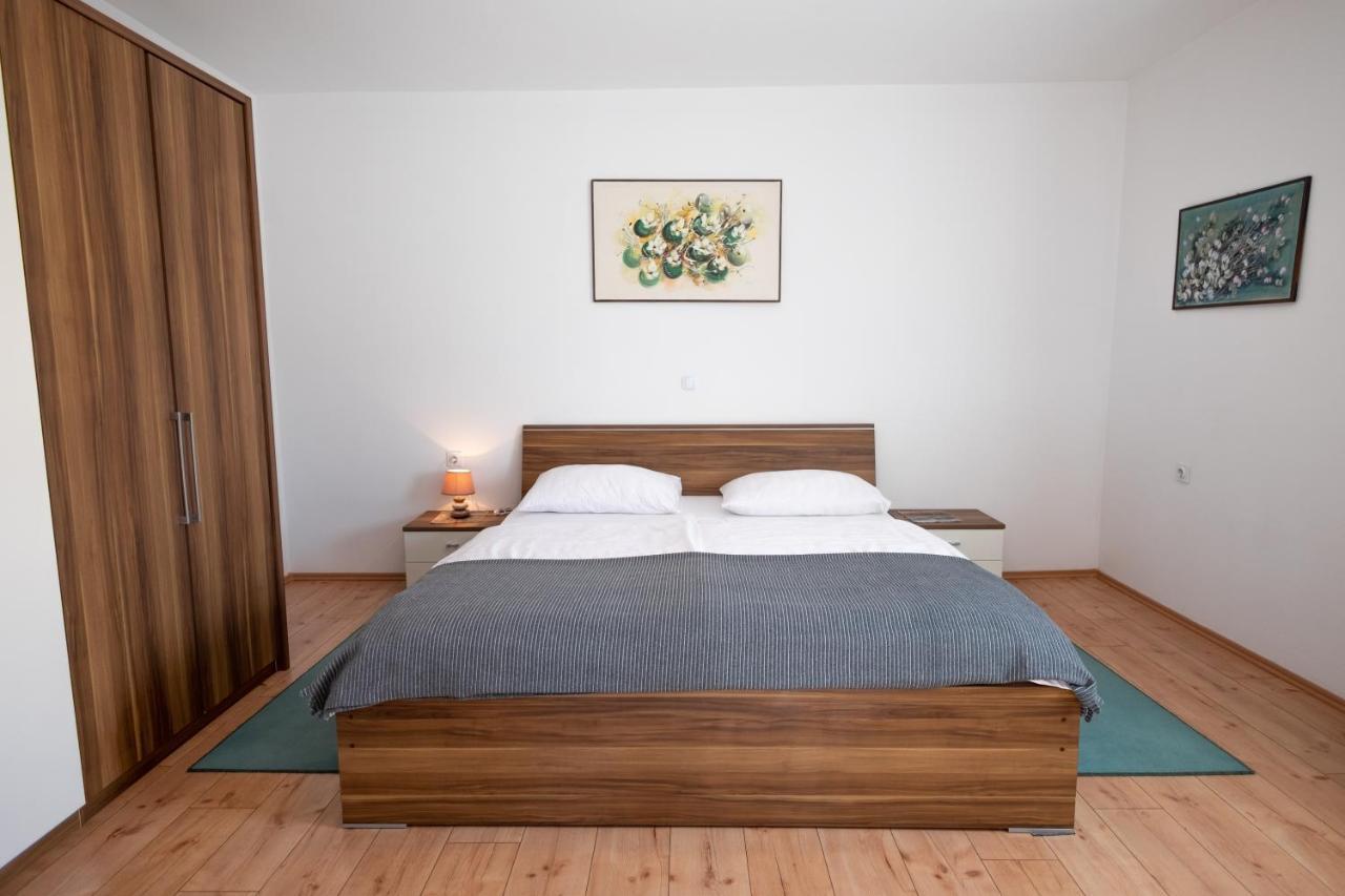 Apartmani Suzana Klenovica Exteriör bild