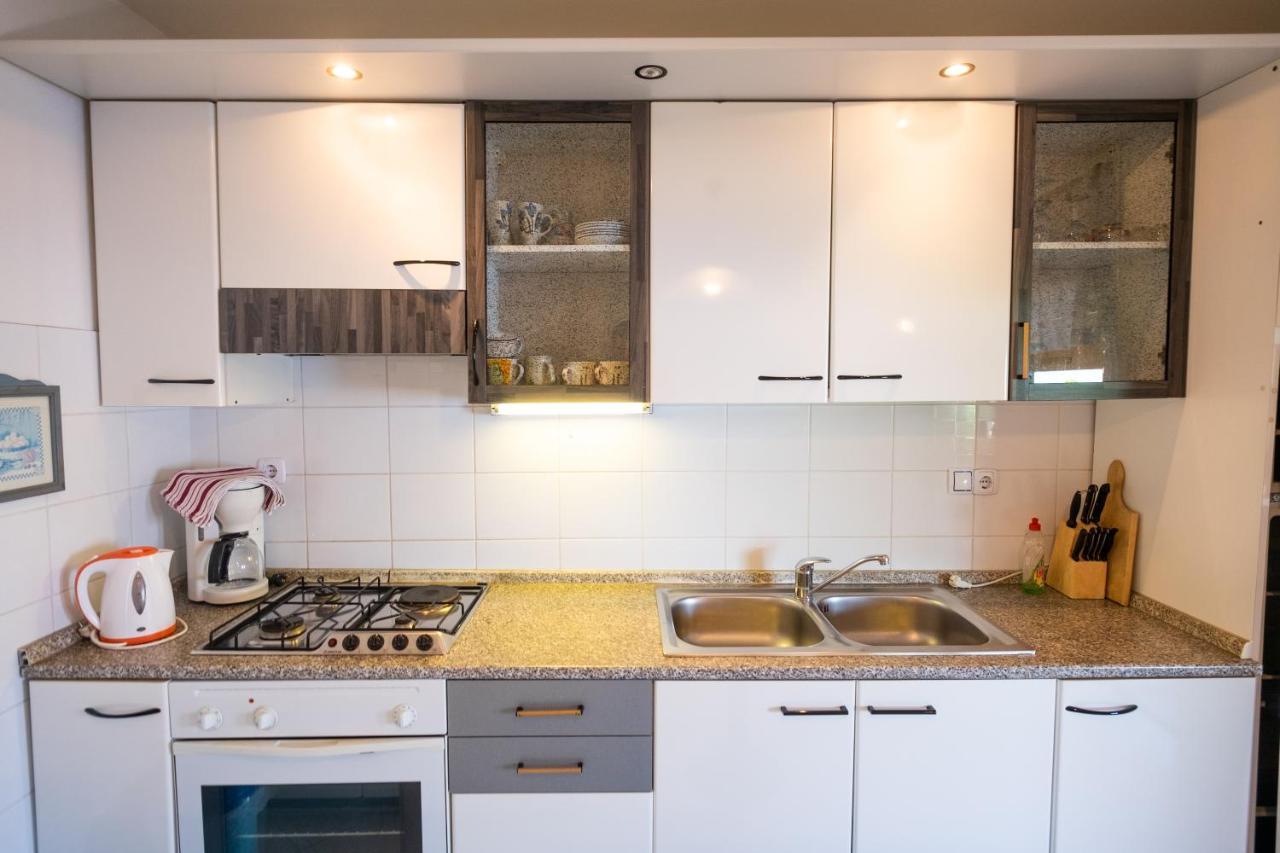 Apartmani Suzana Klenovica Exteriör bild