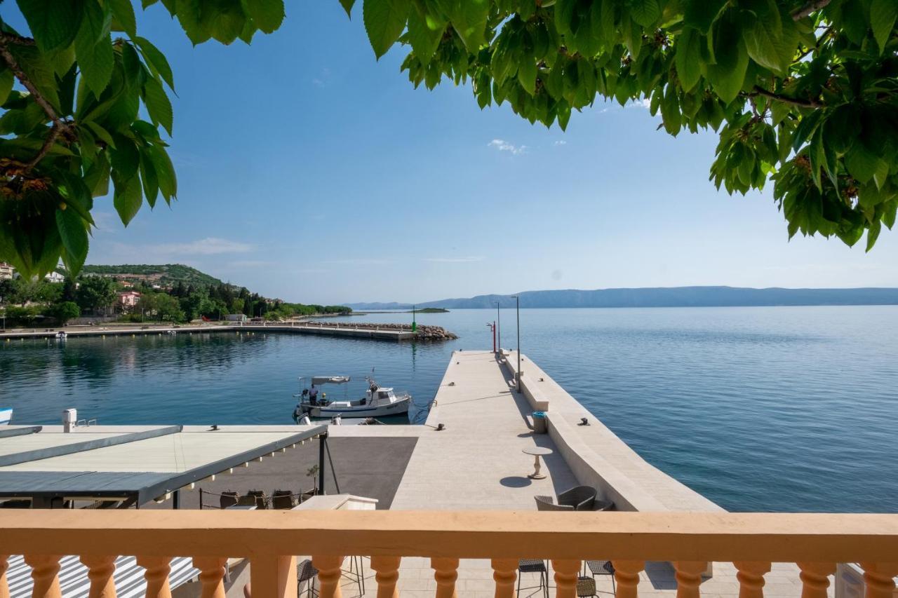 Apartmani Suzana Klenovica Exteriör bild