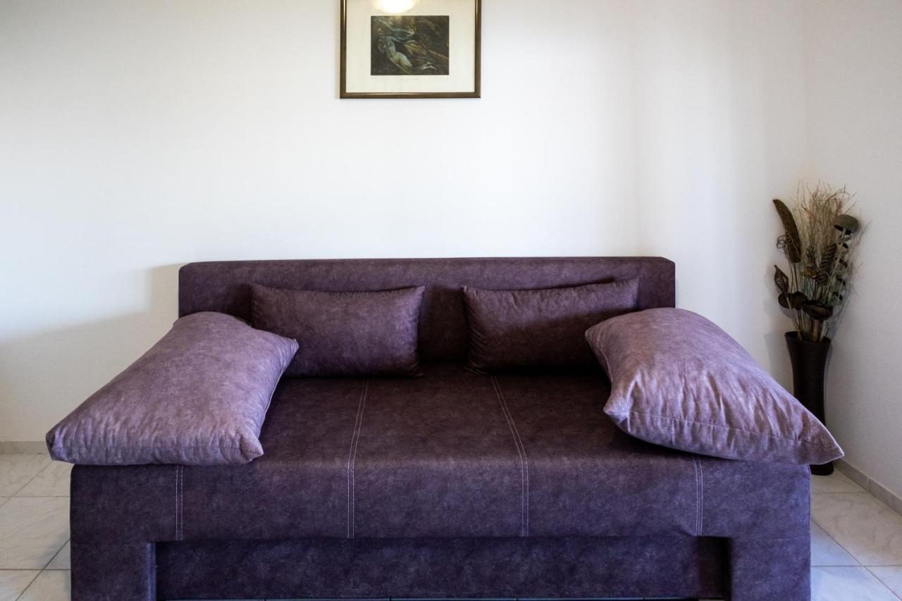 Apartmani Suzana Klenovica Exteriör bild