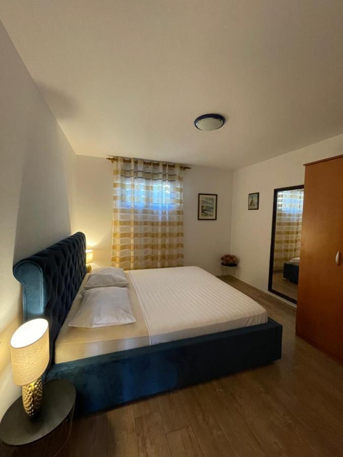 Apartmani Suzana Klenovica Exteriör bild